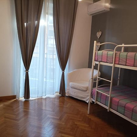 La Casa Di Emma A Trastevere Рим Екстериор снимка