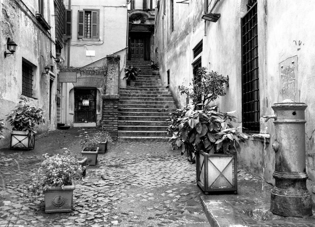 La Casa Di Emma A Trastevere Рим Екстериор снимка