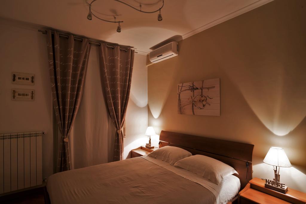 La Casa Di Emma A Trastevere Рим Екстериор снимка